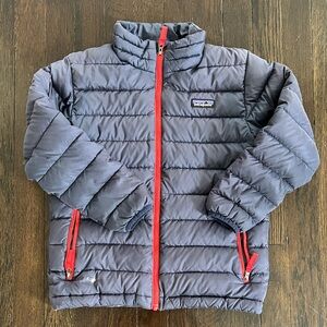 Patagonia Kids Puffer Jacket in Navy Blue with Red Zippers Size 7-8